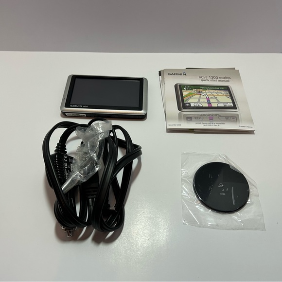 Garmin nuvi 1350T 4.3-Inch Widescreen Portable GPS Navigator Lifetime Traffic - Picture 5 of 5